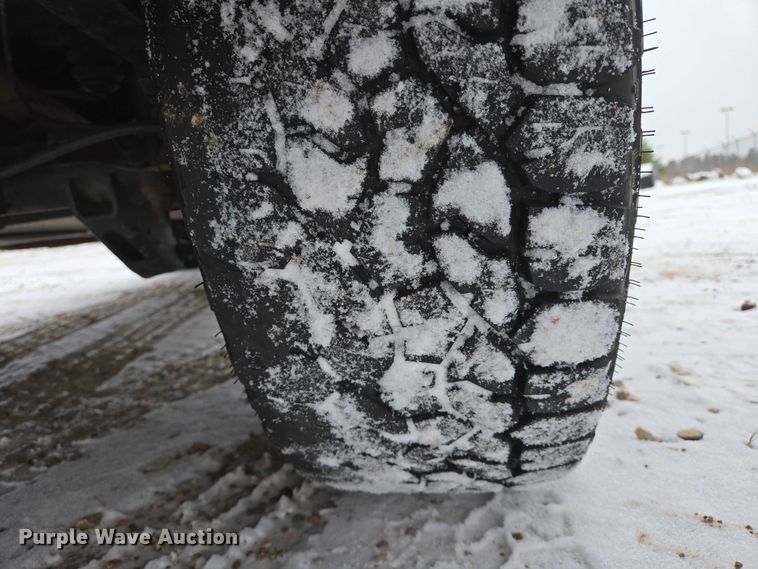 image for item ES2594 2017 Chevrolet Silverado 1500 pickup truck