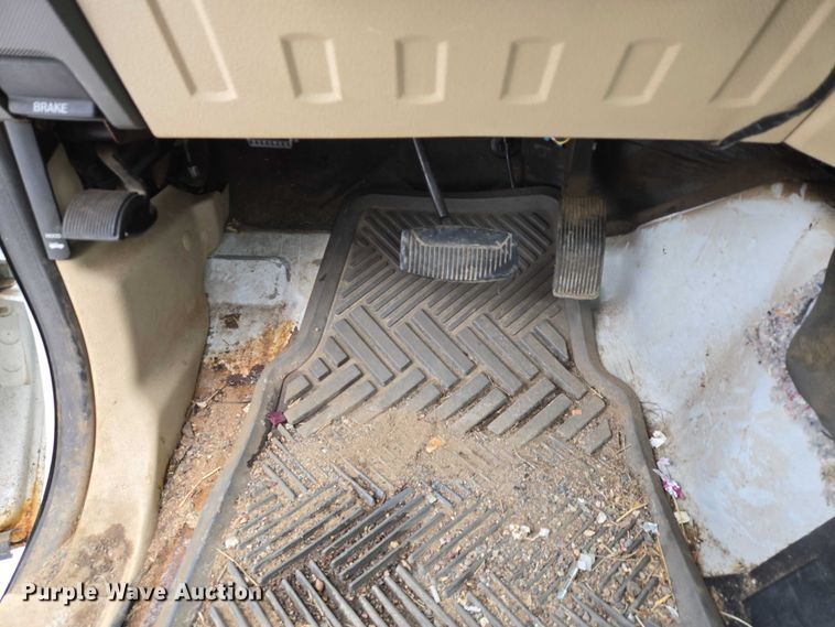 image for item ES2595 2008 Ford F250 Super Duty utility bed pickup truck