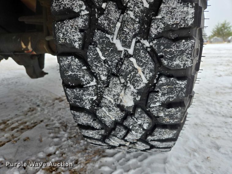 image for item ES2595 2008 Ford F250 Super Duty utility bed pickup truck