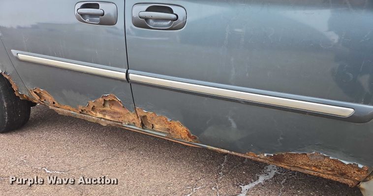 image for item ES2629 2005 Chrysler Town And Country 