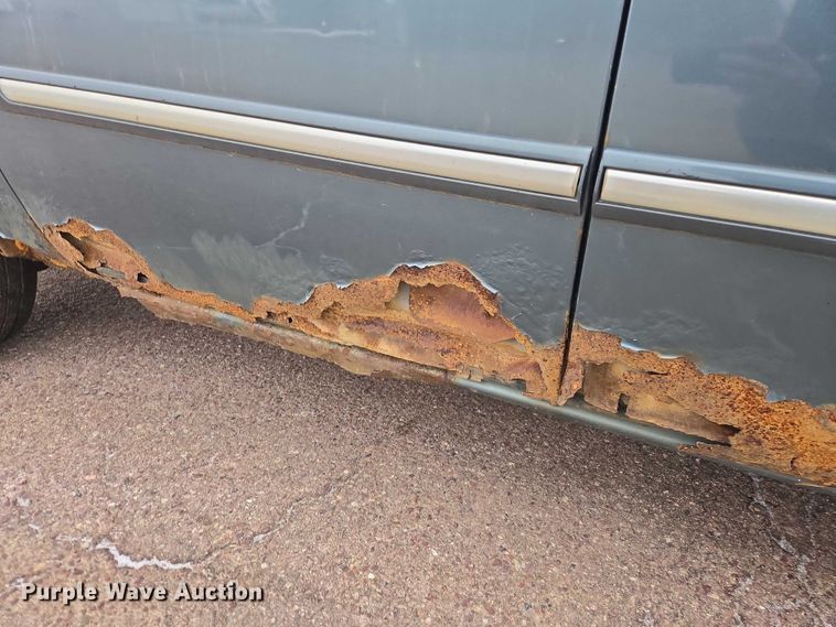 image for item ES2629 2005 Chrysler Town And Country 