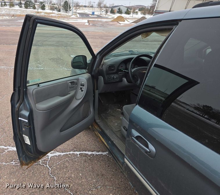 image for item ES2629 2005 Chrysler Town And Country 