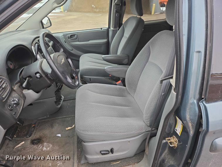 image for item ES2629 2005 Chrysler Town And Country 