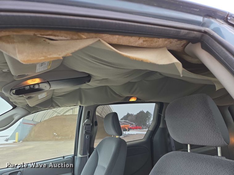 image for item ES2629 2005 Chrysler Town And Country 