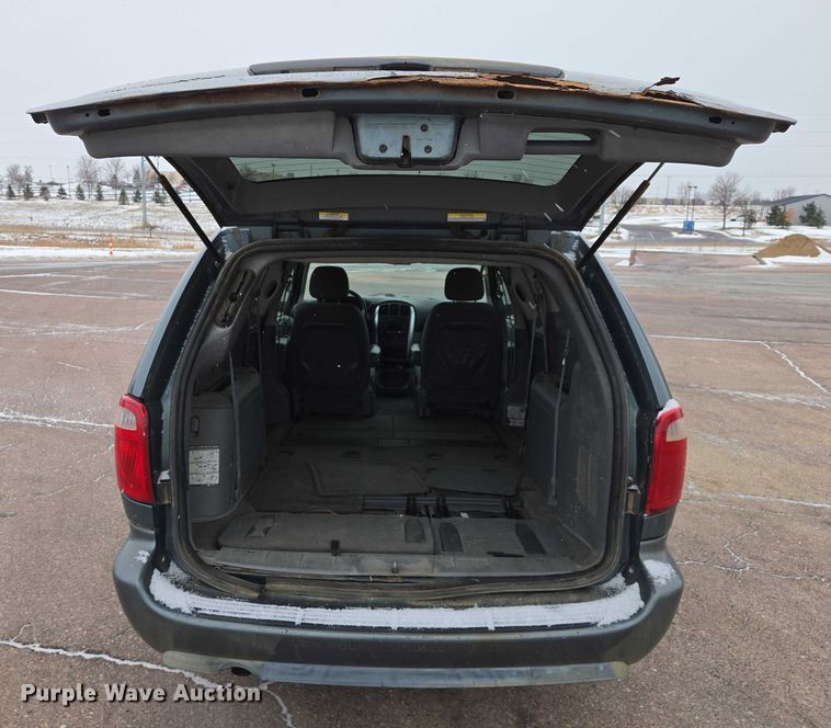 image for item ES2629 2005 Chrysler Town And Country 