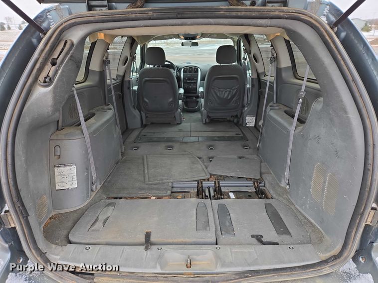 image for item ES2629 2005 Chrysler Town And Country 