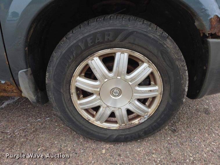 image for item ES2629 2005 Chrysler Town And Country 