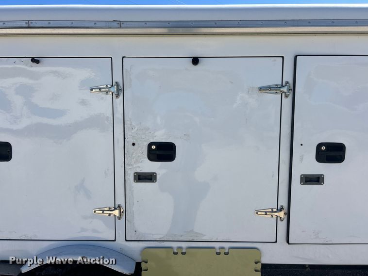 image for item ET3387 2018 Ford E450 Super Duty refrigerated delivery truck