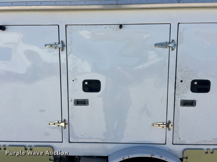 image for item ET3387 2018 Ford E450 Super Duty refrigerated delivery truck