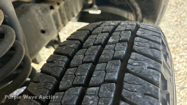 image for item ET3387 2018 Ford E450 Super Duty refrigerated delivery truck