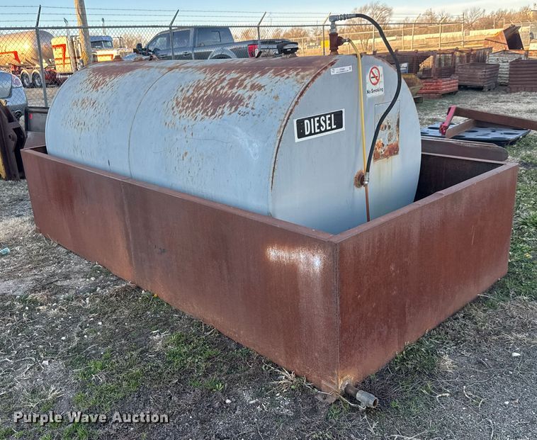 image for item ET4025 Fuel tank with containment