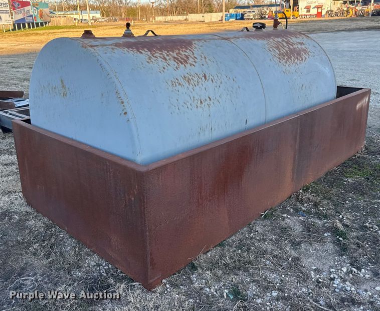 image for item ET4025 Fuel tank with containment