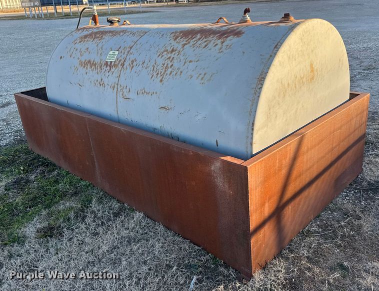 image for item ET4025 Fuel tank with containment