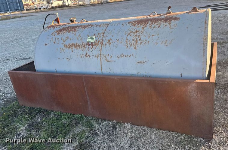 image for item ET4025 Fuel tank with containment