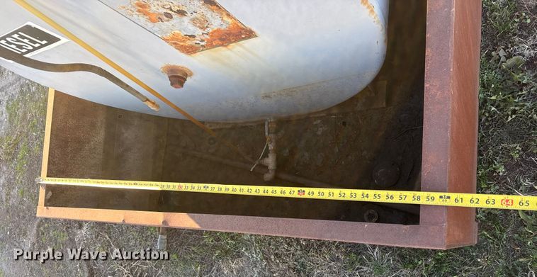 image for item ET4025 Fuel tank with containment