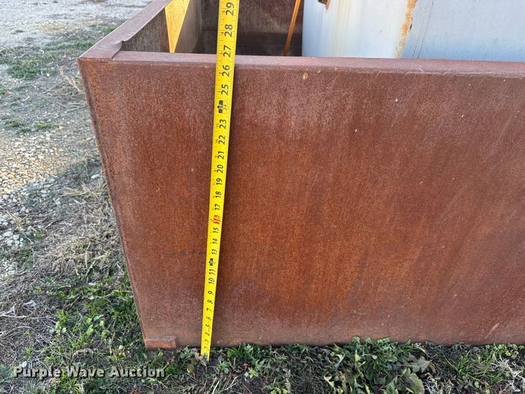 image for item ET4025 Fuel tank with containment