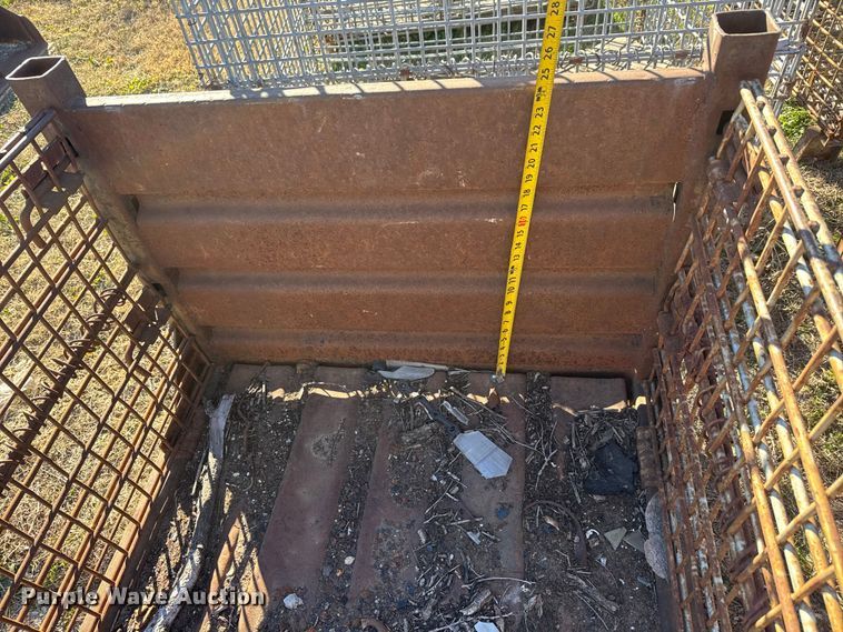 image for item ET4032 (7) metal bins