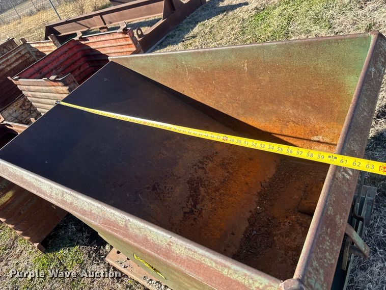 image for item ET4033 (9) metal bins