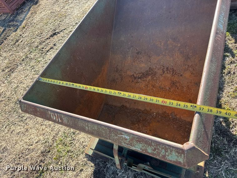 image for item ET4033 (9) metal bins