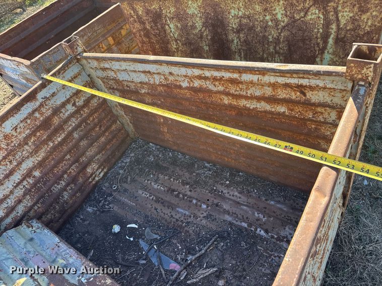 image for item ET4033 (9) metal bins