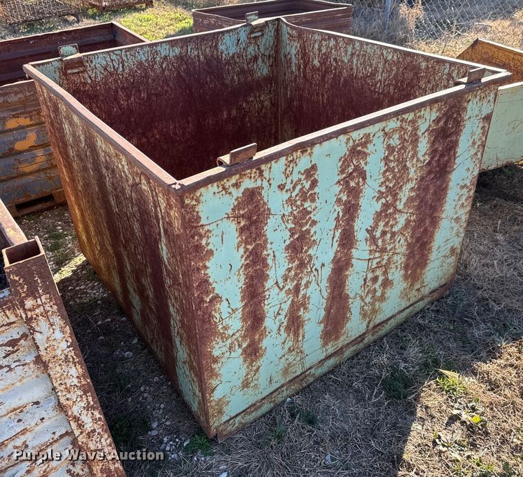 image for item ET4033 (9) metal bins