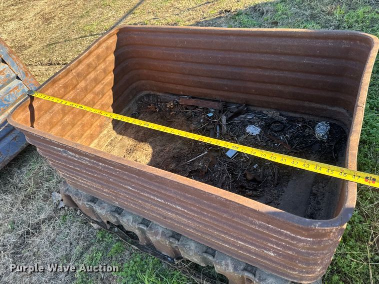 image for item ET4033 (9) metal bins