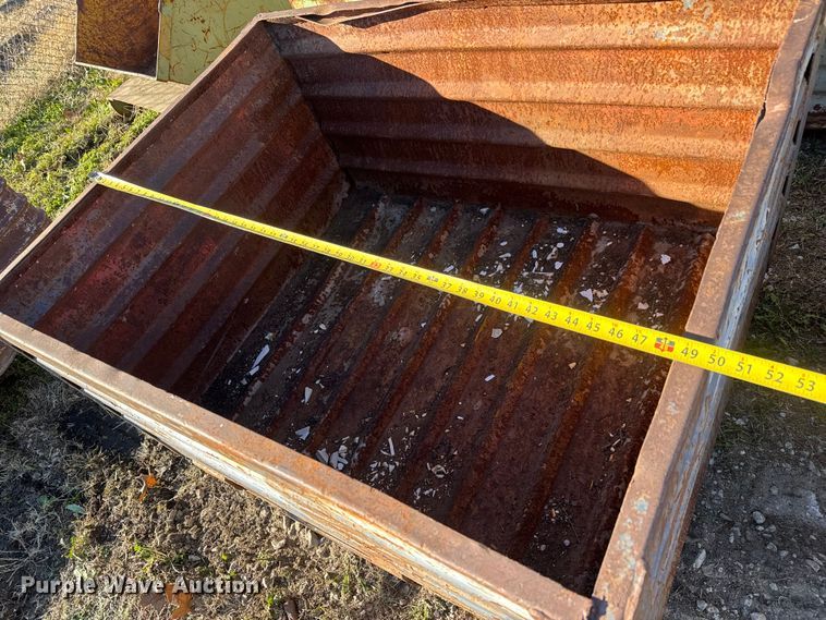 image for item ET4033 (9) metal bins