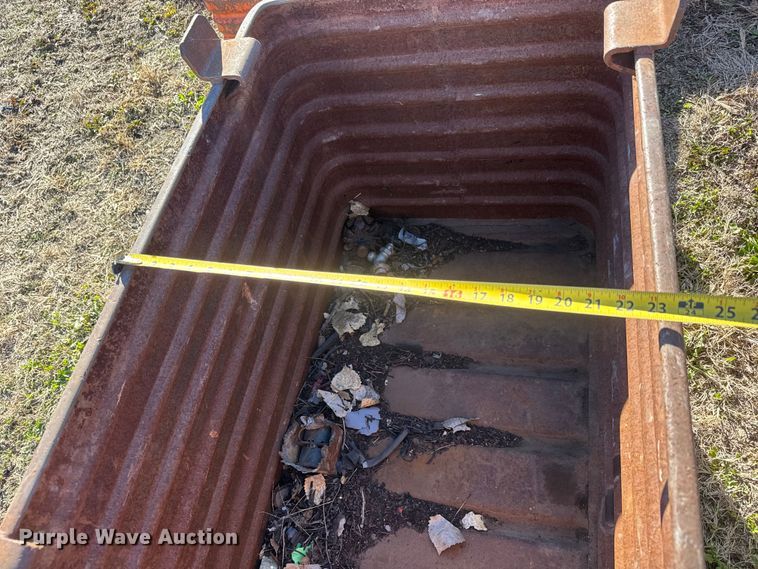 image for item ET4033 (9) metal bins