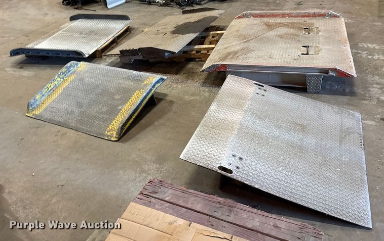 image for item ET4041 (5) dock plates