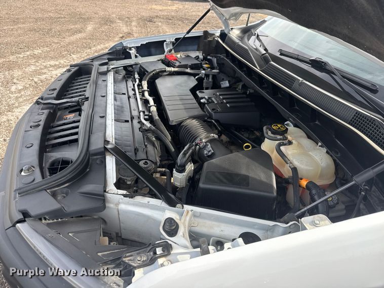 image for item ET4053 2022 Chevrolet Silverado 1500 Crew Cab pickup truck