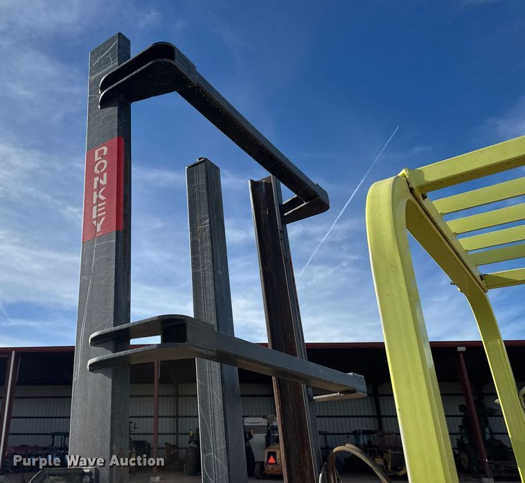 image for item ET4056 2008 Donkey M13-5K forklift