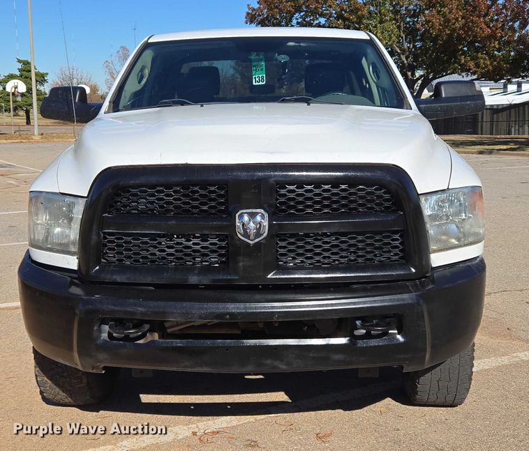 image for item ET5285 2013 RAM 2500 Crew Cab pickup truck