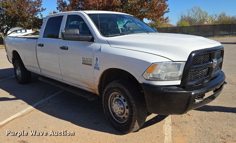 image for item ET5285 2013 RAM 2500 Crew Cab pickup truck