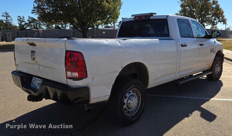 image for item ET5285 2013 RAM 2500 Crew Cab pickup truck