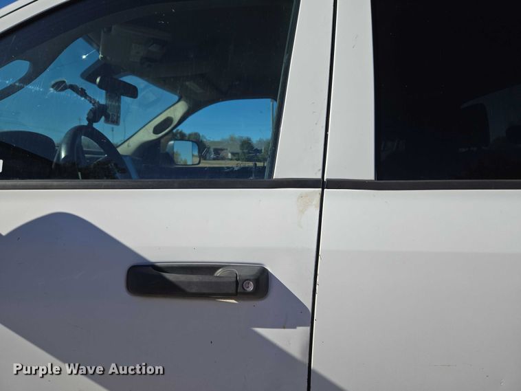 image for item ET5285 2013 RAM 2500 Crew Cab pickup truck