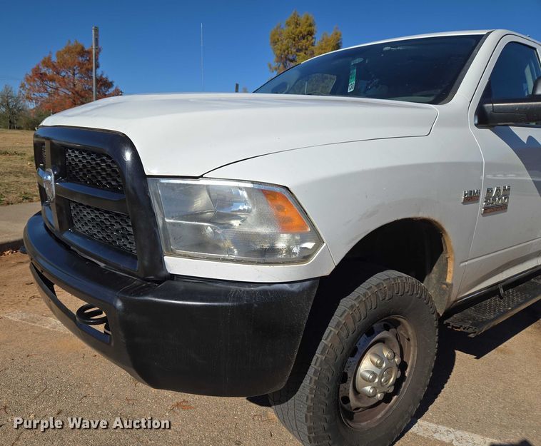 image for item ET5285 2013 RAM 2500 Crew Cab pickup truck