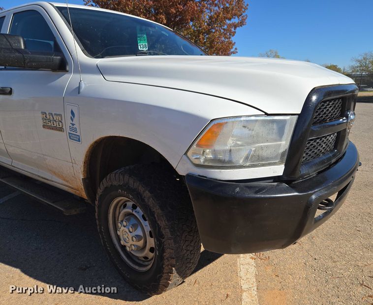 image for item ET5285 2013 RAM 2500 Crew Cab pickup truck