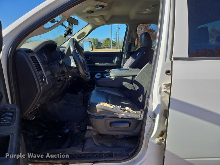 image for item ET5285 2013 RAM 2500 Crew Cab pickup truck