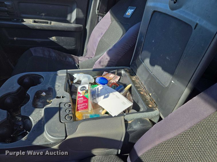 image for item ET5285 2013 RAM 2500 Crew Cab pickup truck