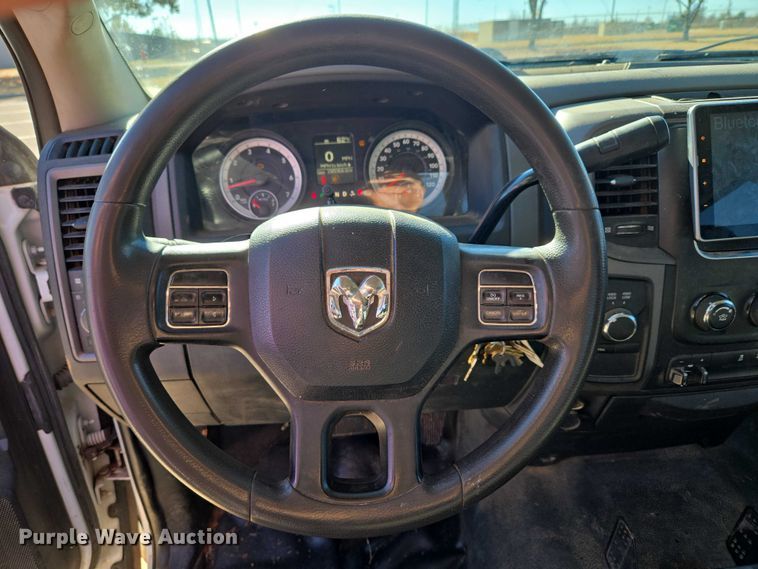 image for item ET5285 2013 RAM 2500 Crew Cab pickup truck