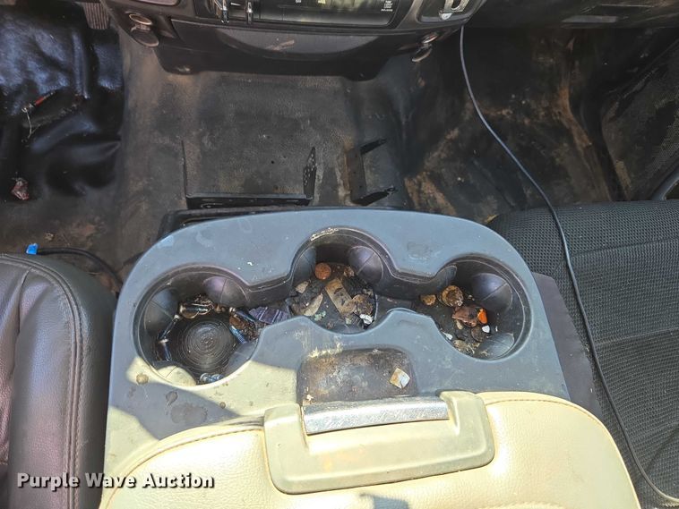 image for item ET5285 2013 RAM 2500 Crew Cab pickup truck