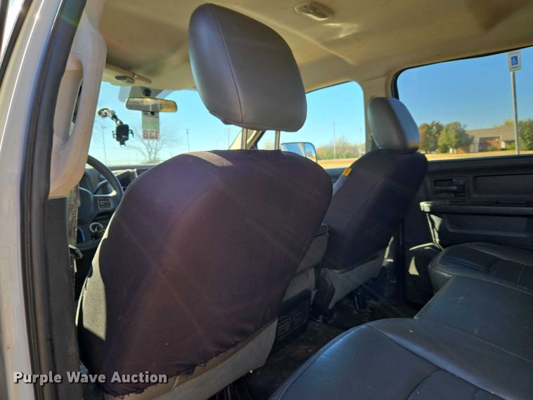 image for item ET5285 2013 RAM 2500 Crew Cab pickup truck