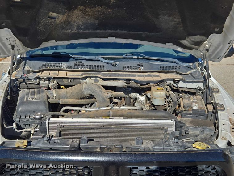 image for item ET5285 2013 RAM 2500 Crew Cab pickup truck