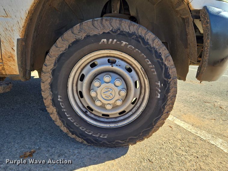 image for item ET5285 2013 RAM 2500 Crew Cab pickup truck