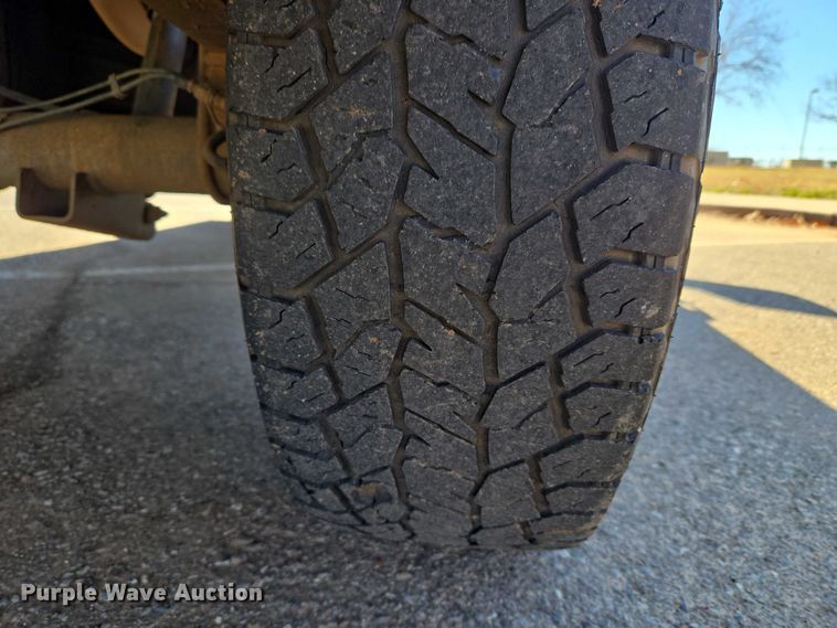 image for item ET5285 2013 RAM 2500 Crew Cab pickup truck