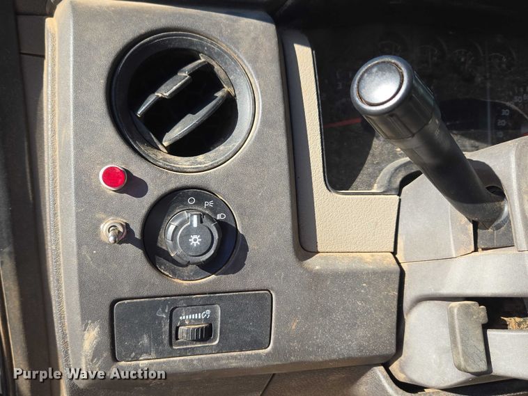 image for item ET5287 2010 Ford F150 pickup truck