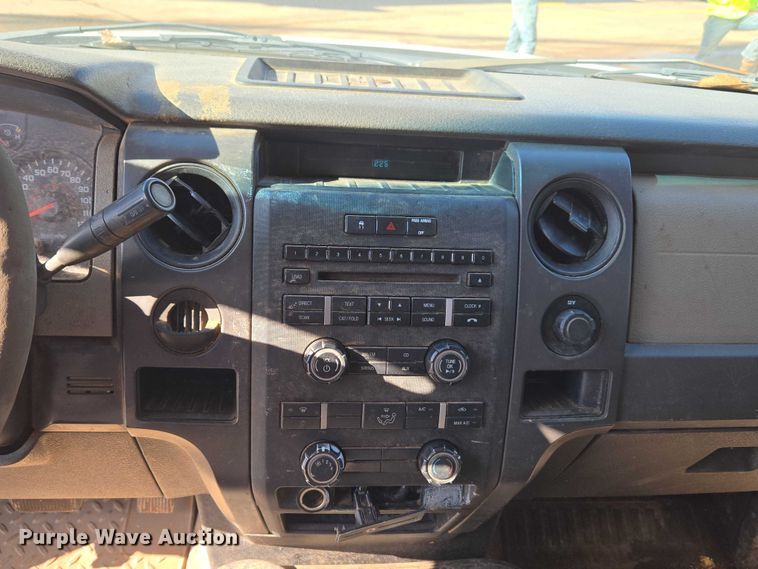 image for item ET5287 2010 Ford F150 pickup truck