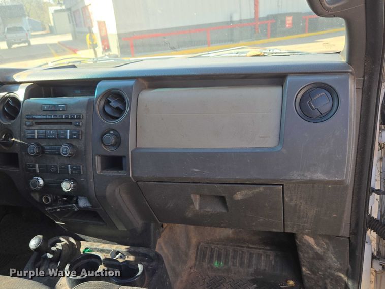 image for item ET5287 2010 Ford F150 pickup truck