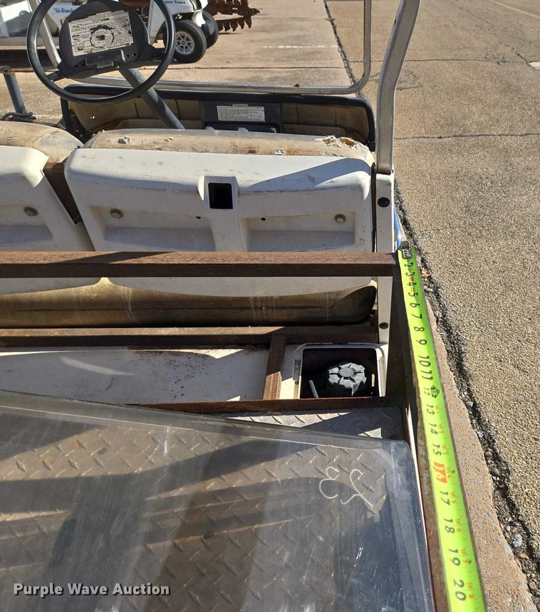 image for item ET5314 Yamaha golf cart