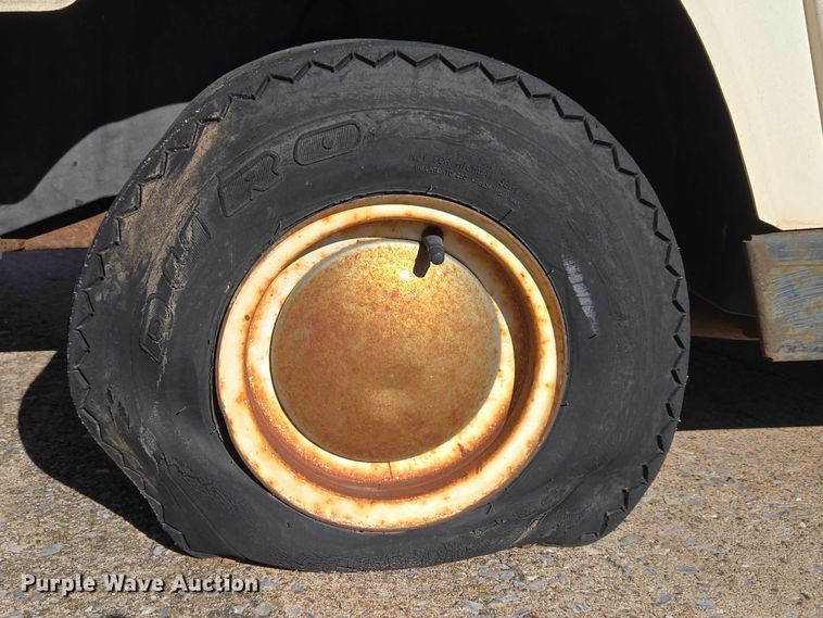 image for item ET5314 Yamaha golf cart